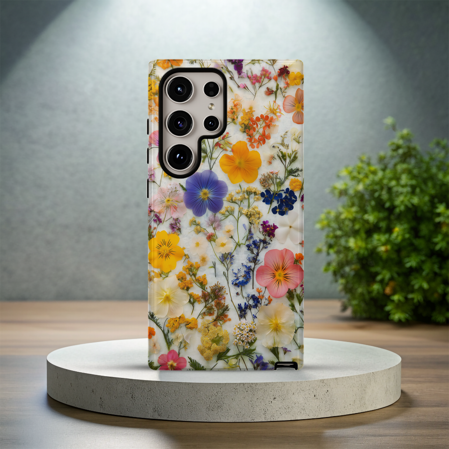 Pressed Flower Phone Case – Nature’s Beauty Preserved in Timeless Style