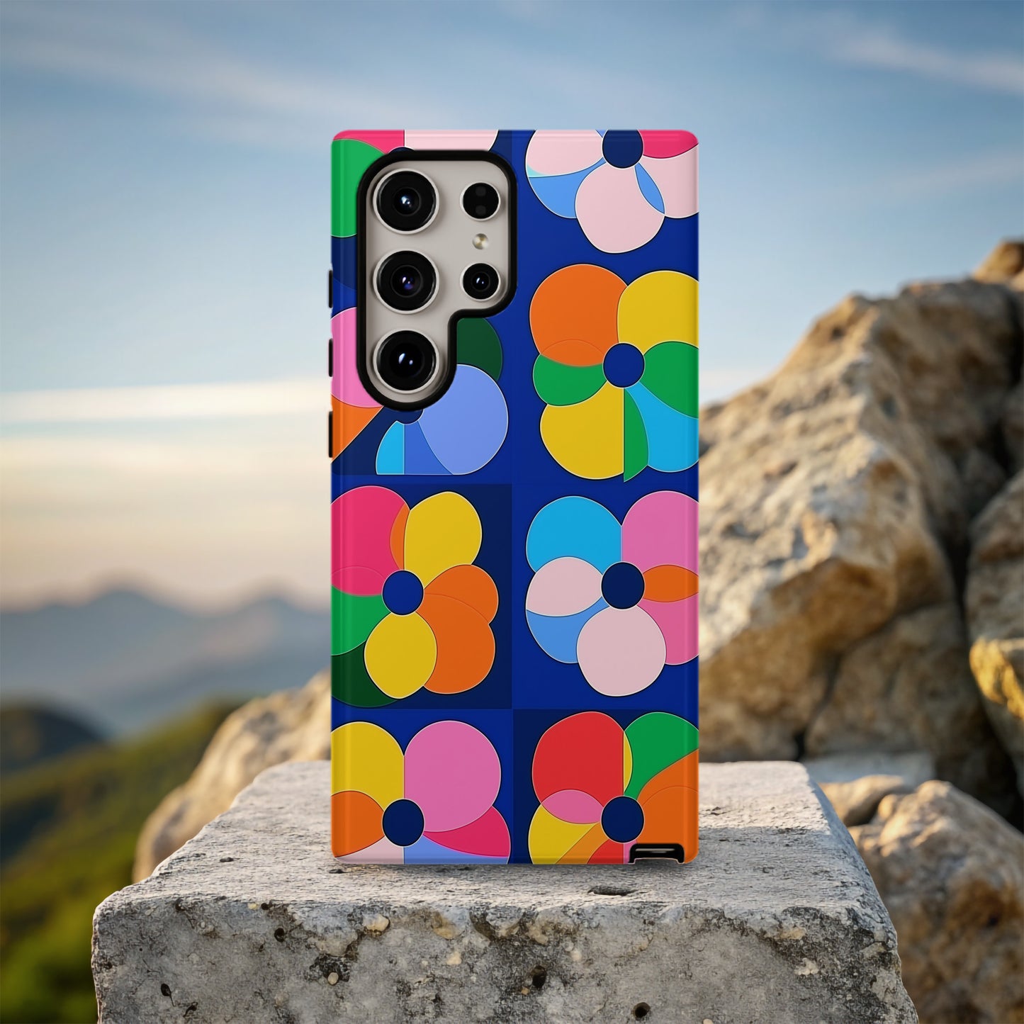 Mod Bloom Case – Retro 60s Pop Flower Power in Bold Colors