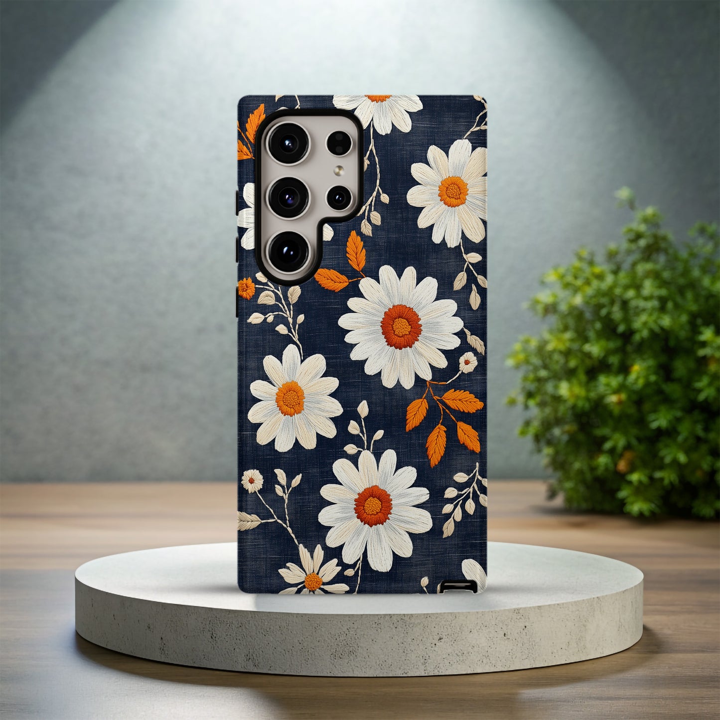 Embroidered Daisy Charm Phone Case – Boho Stitchwork Style with Durable Protection