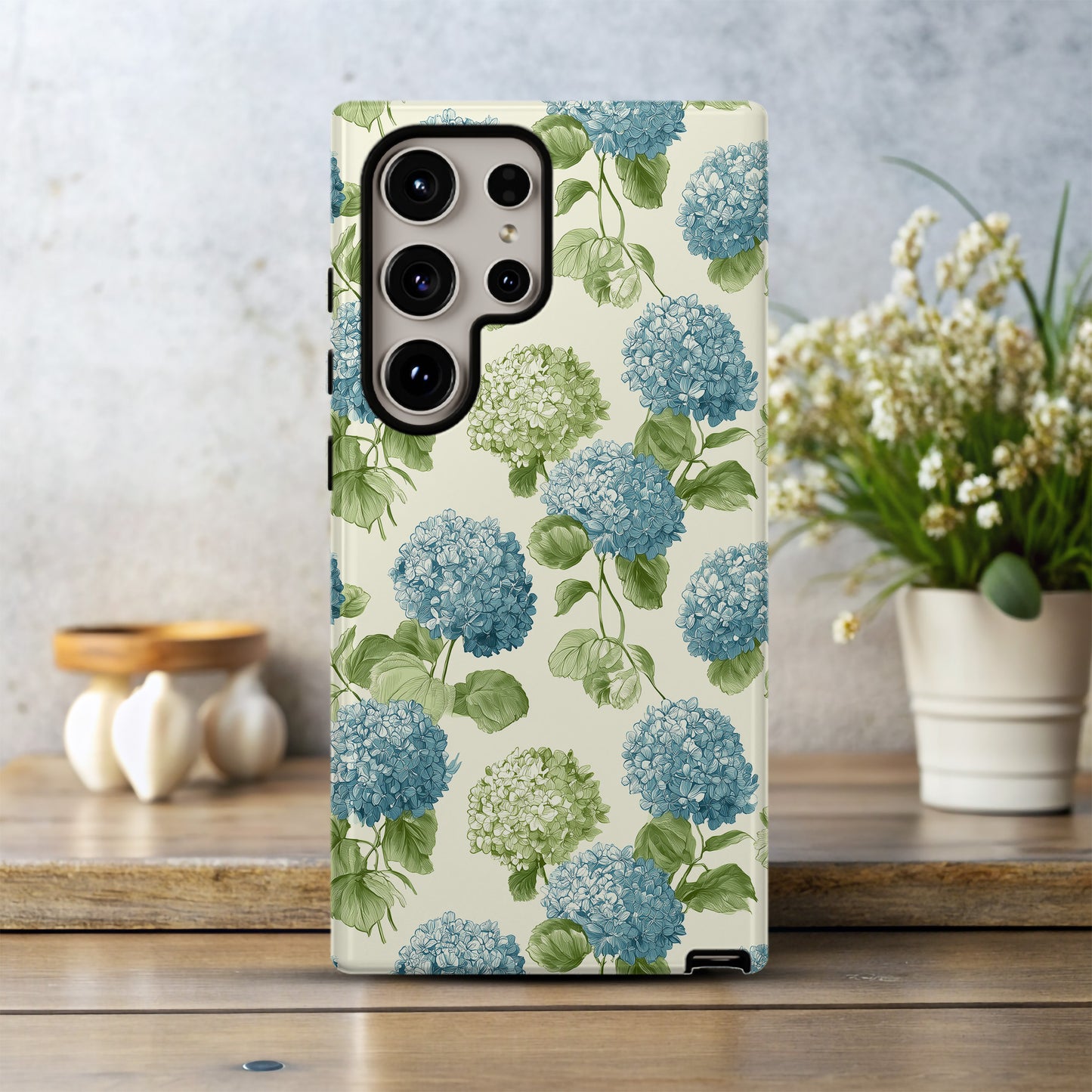 Pastel Hydrangea Charm – Hand-Drawn Floral Case