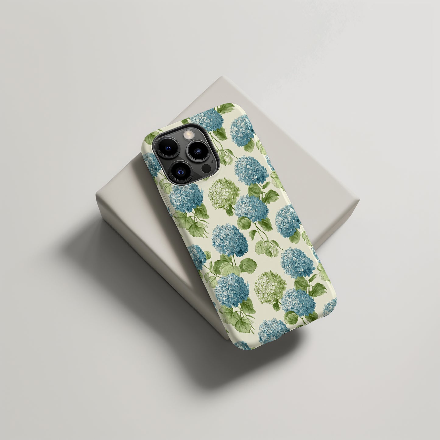 Pastel Hydrangea Charm – Hand-Drawn Floral Case