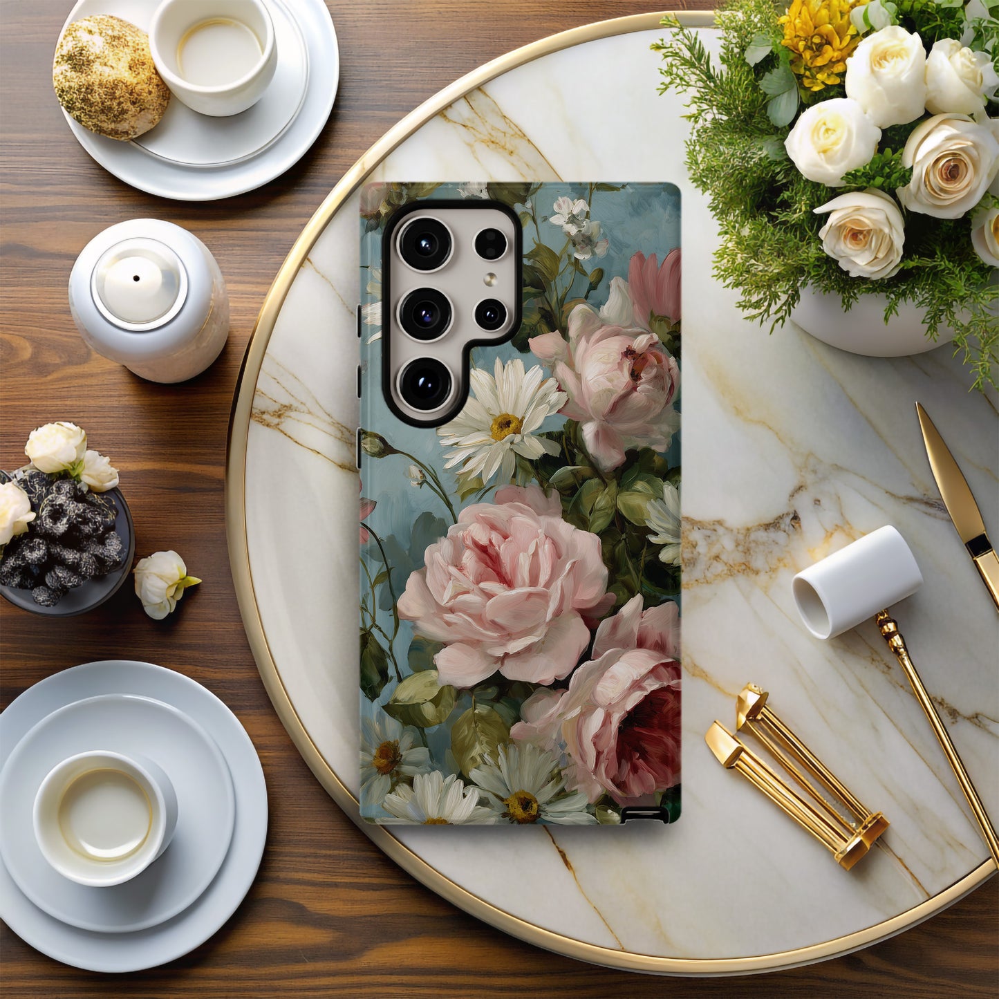 Vintage Daydreams: Roses & Daisies in Soft Bloom